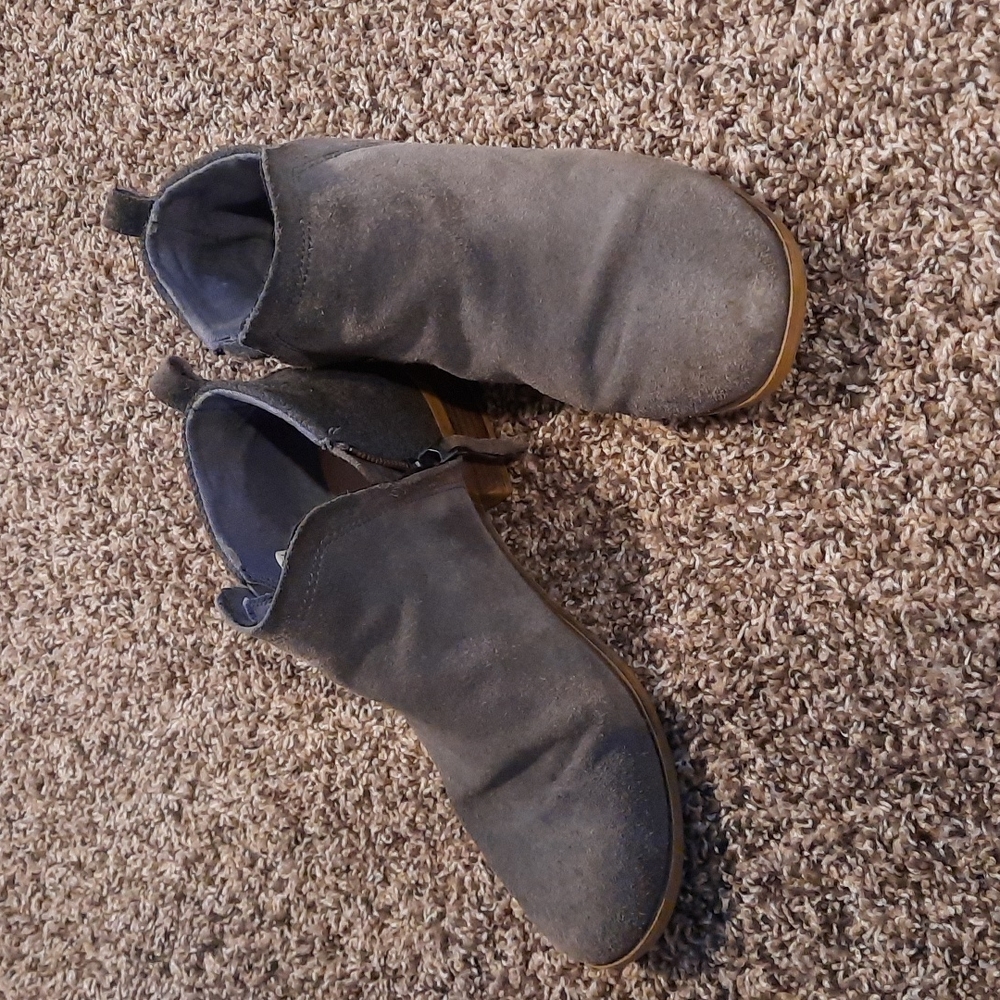Tom's Boots